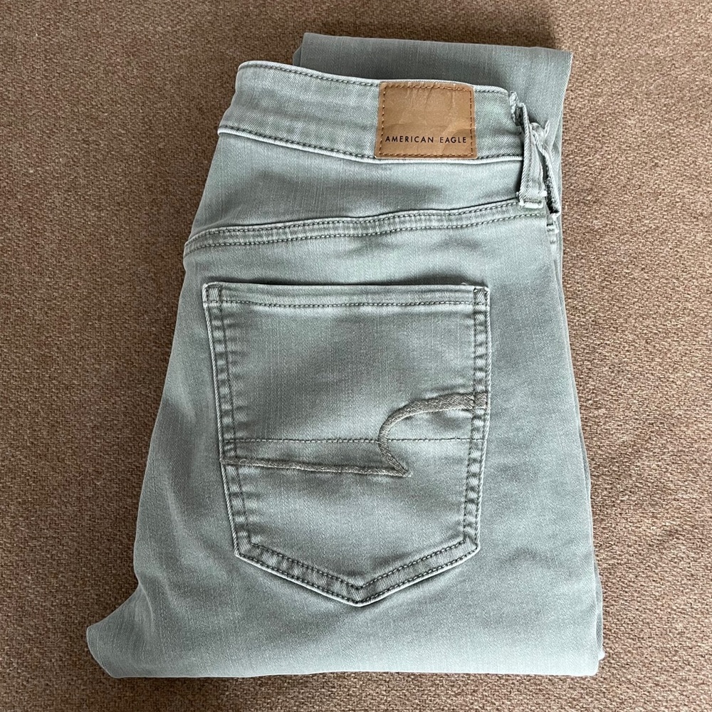 AEO Next Level Stretch Hi-Rise Jegging size 6